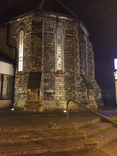 Holy Trinity, Wealdstone