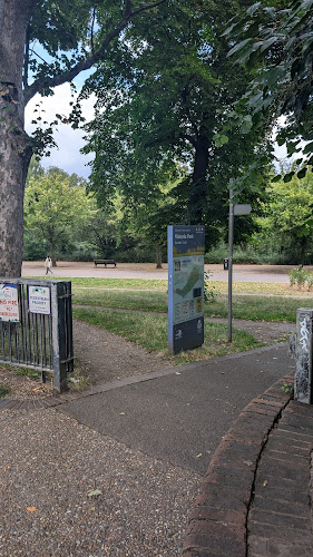 Arcade gate