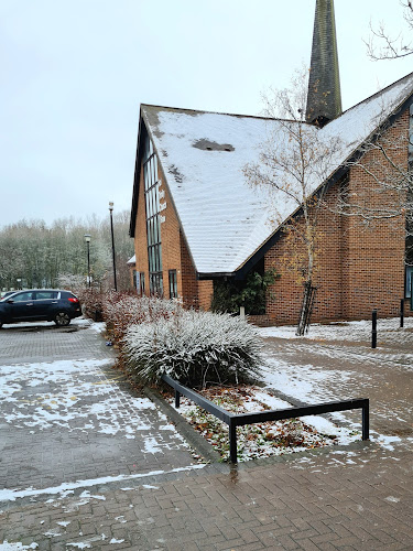 Holy Trinity Church, Shaw