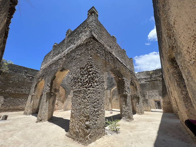 Mtoni Palace Ruins