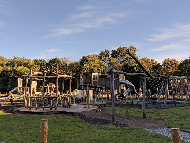 Belhus Woods Country Park