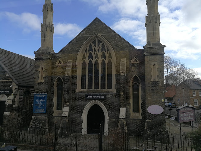 St Francis of Assisi Catholic Church, Stratford
