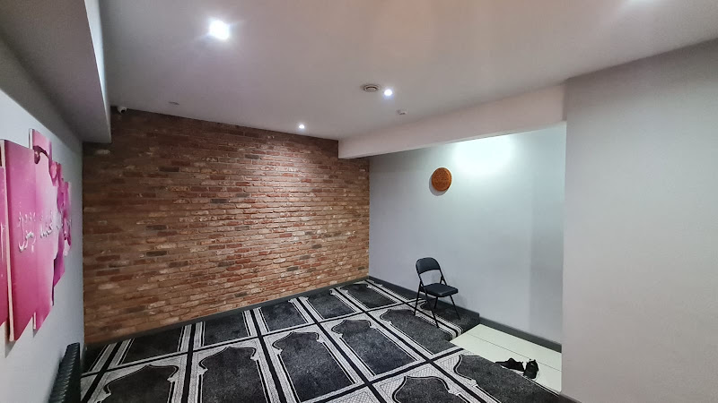 Farro's Prayer Room (Men & Women)