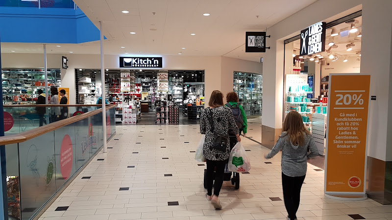 Solna city center (Solna centrum)