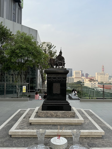 King Chulalongkorn Statue