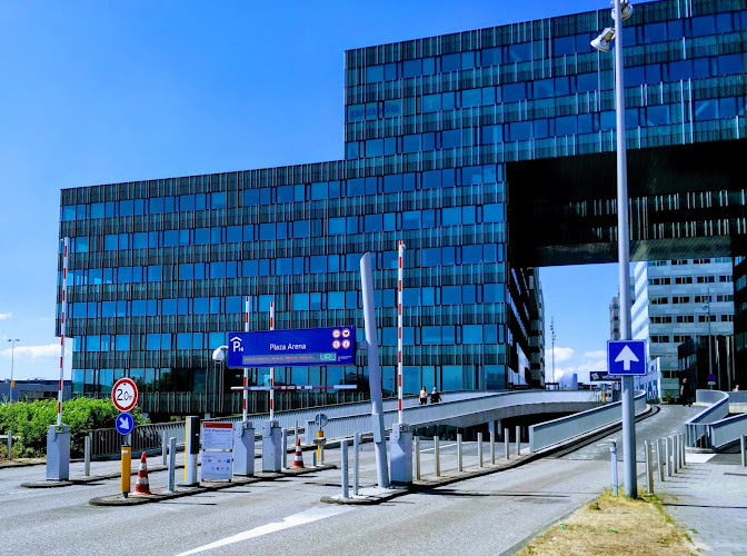 P10 Plaza ArenA