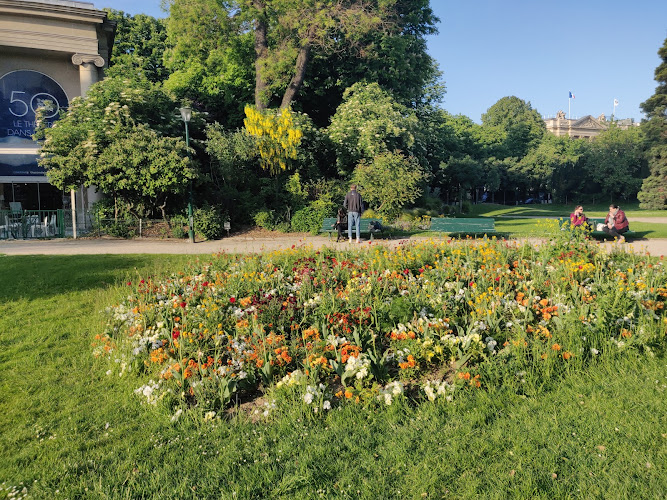Champs-Élysées Garden (Jardin des Champs-Élysées)