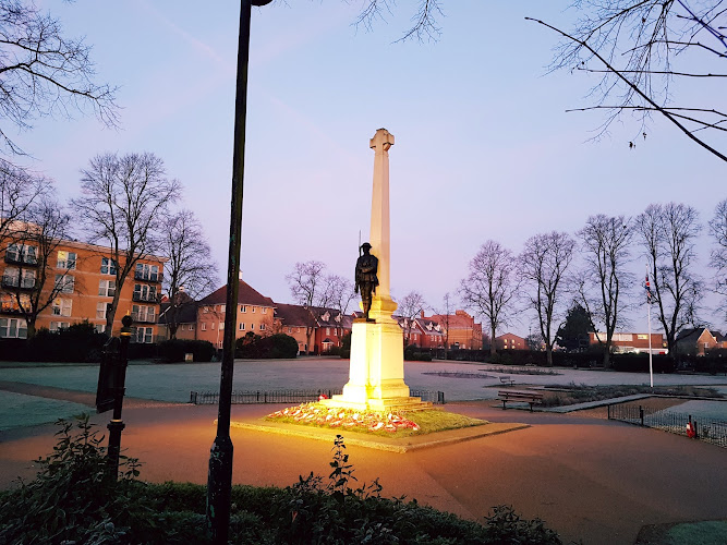 Ilford War Memorial Gardens