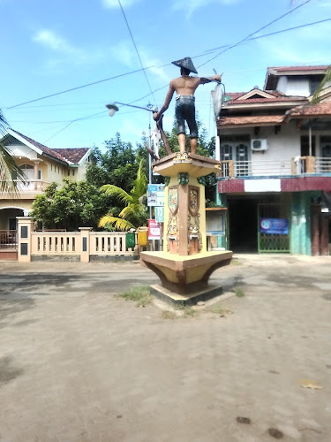 Bondo Beach Cod Monument (Tugu Tongkol Pantai Bondo)