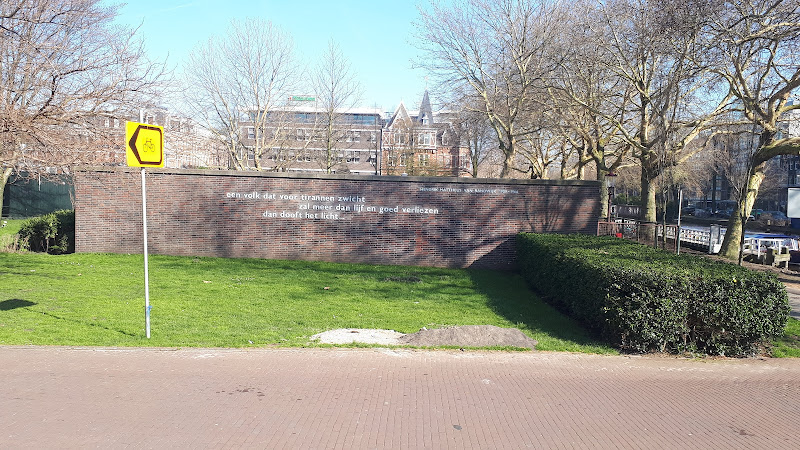 Van Randwijk monument