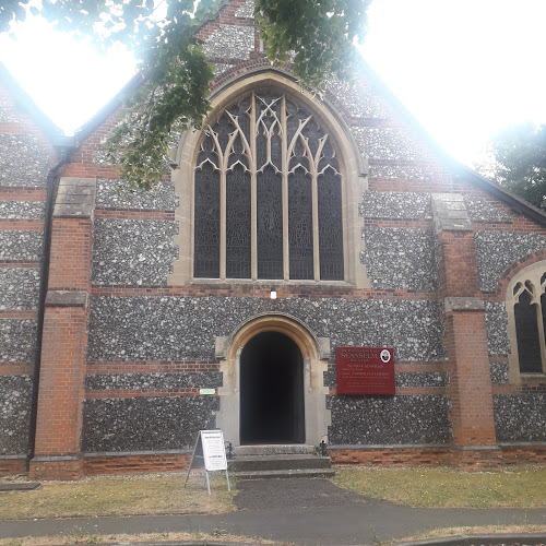St Anselm's, Hatch End