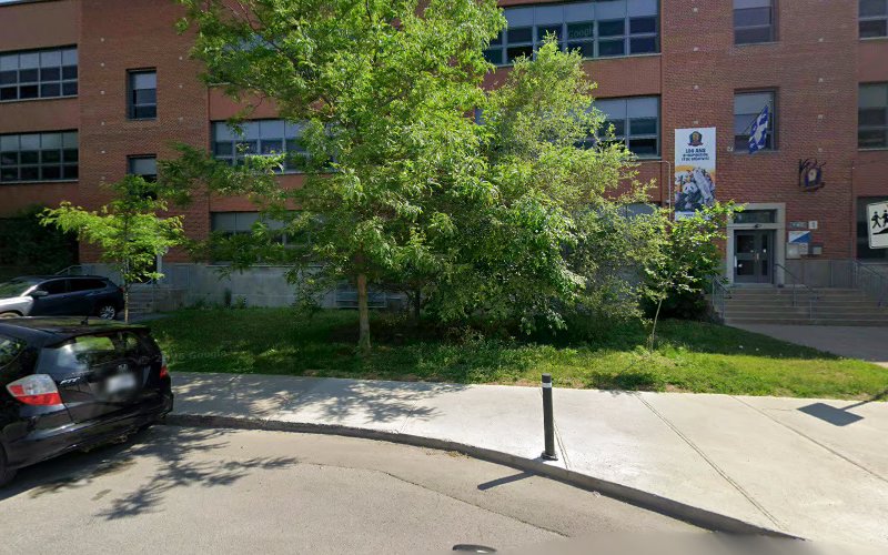 Sainte-Gertrude School Park (Parc-école Sainte-Gertrude)