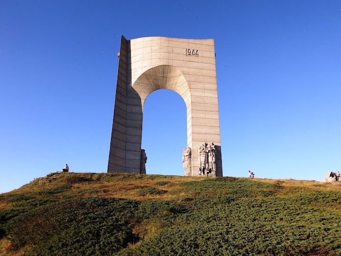 Monument "Arch Of Freedom"