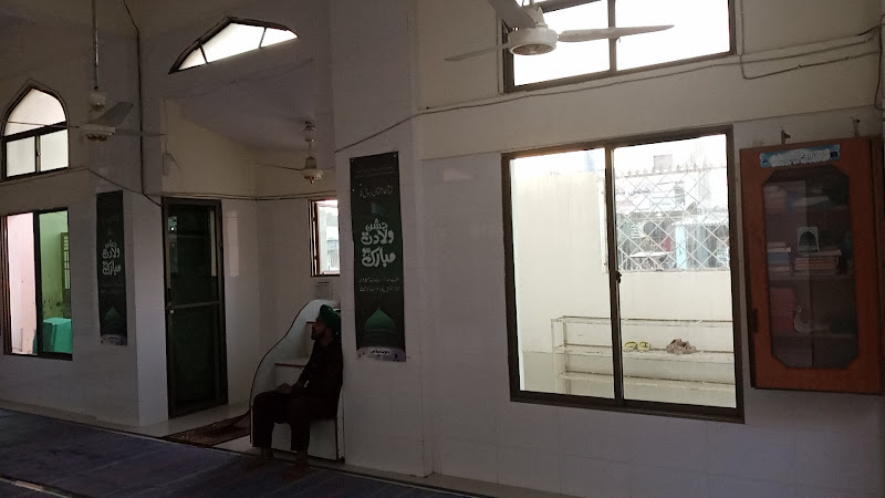 Jamia Mosque Qiblatain (جامع مسجد قبلتین)