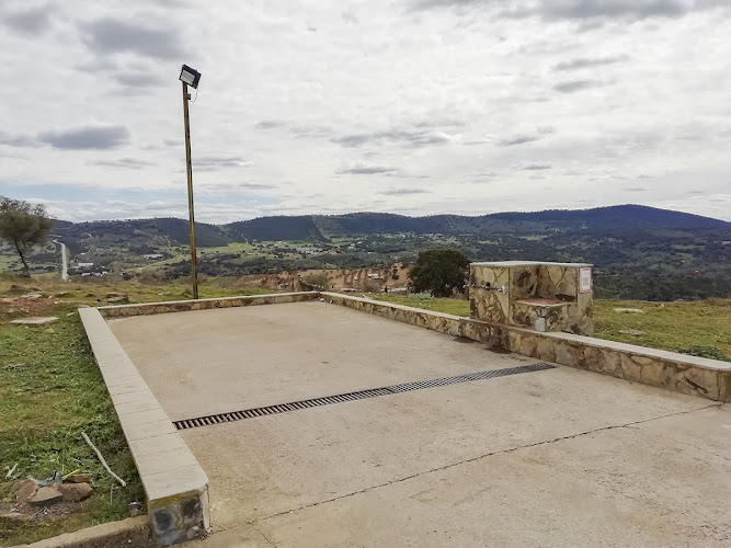 Cumbres Mayores Motorhome Area (Área de autocaravanas de Cumbres Mayores)