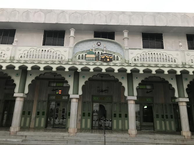 Palsana Madresa And Masjid