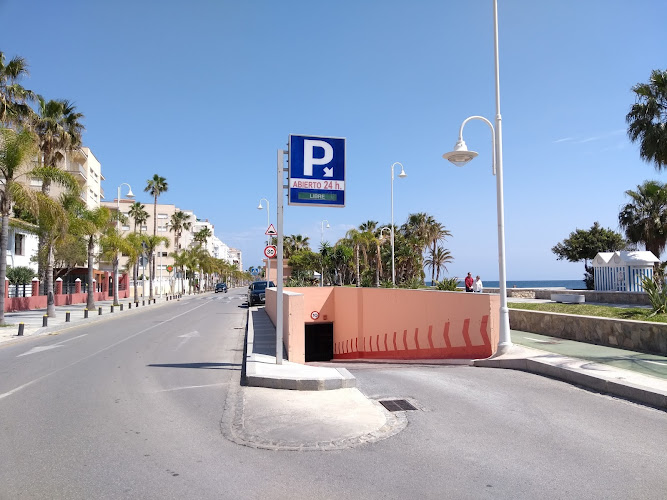 San Cristóbal Beach Parking (Parking Playa San Cristóbal)