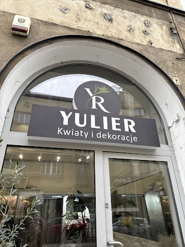 Yulier Flowers | Florist & Bouquets | Wedding & Event Decorations (Yulier Flowers | Kwiaciarnia & Bukiety | Dekoracje Ślubne & Eventowe)