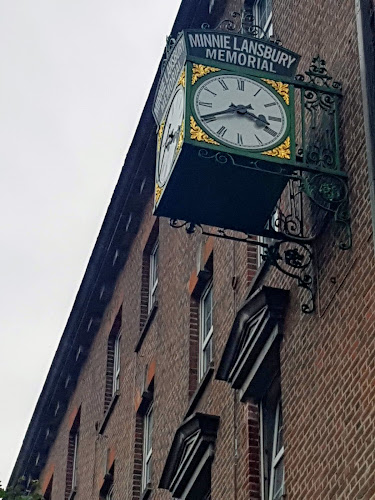 Minnie Lansbury Memorial Clock