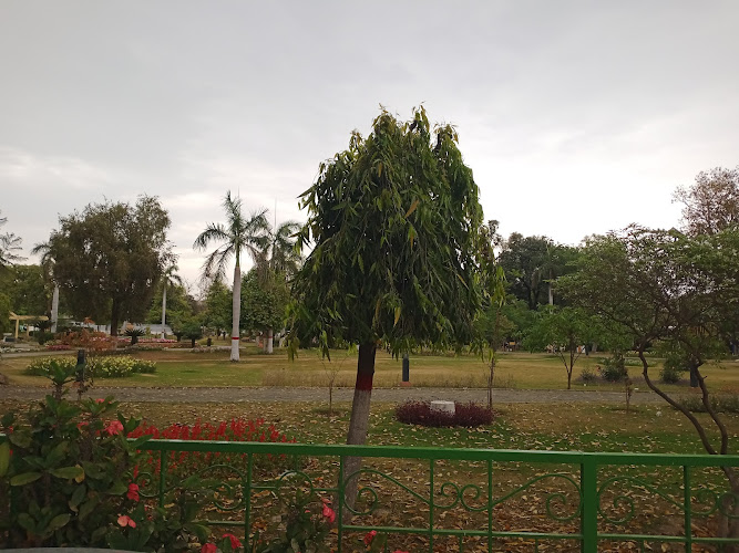 Church Square Park / Kenya Park
