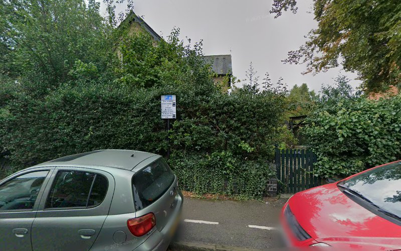 Blue Plaque: Anne Ridler and Vivian Ridler