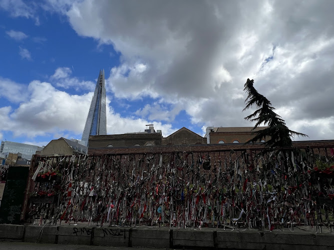 Crossbones Graveyard & Garden of Remembrance