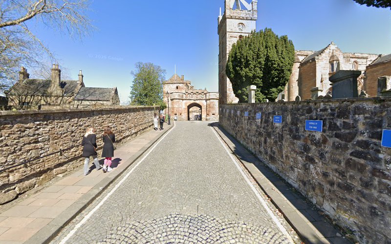 Kirk Gate Road of the Royals